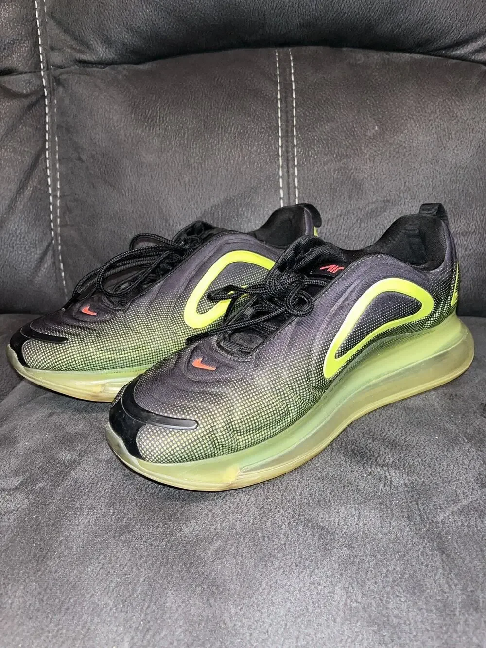 Nike Air Max 720 Retro Future Neon AO2924-008 Men’s Size 11.5 2019 shoes Crimson